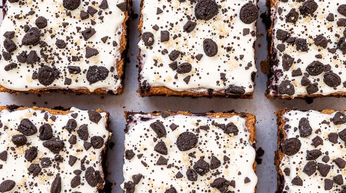 Cookies and Cream Pop Tart Bars